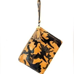 G.I.L.I. Camouflage Patterned Wristlet